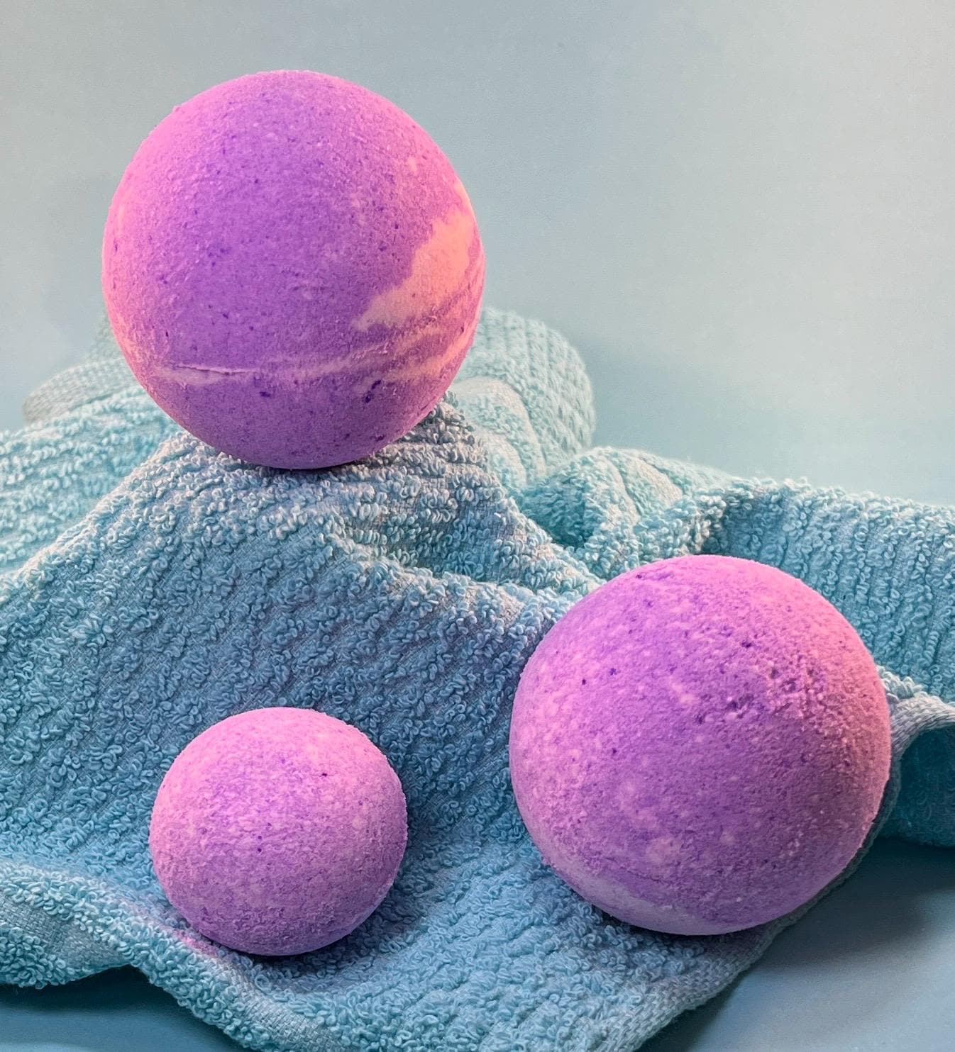 Foaming Bath bomb party favors for bridal shower bath fizzy birthday gift for her bath aromatherapy for relaxation gift for new mom